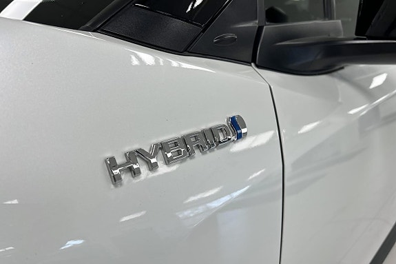 Toyota C-HR 6 of 21
