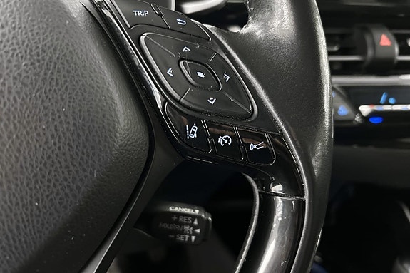 Toyota C-HR 20 of 21