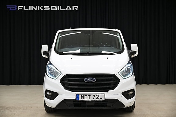 Ford Transit Custom 13 of 27