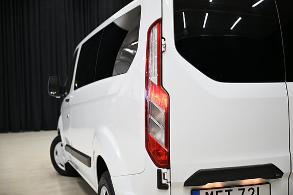 Ford Transit Custom 12 of 27