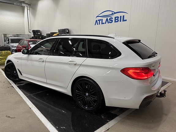 BMW 520 2 of 5