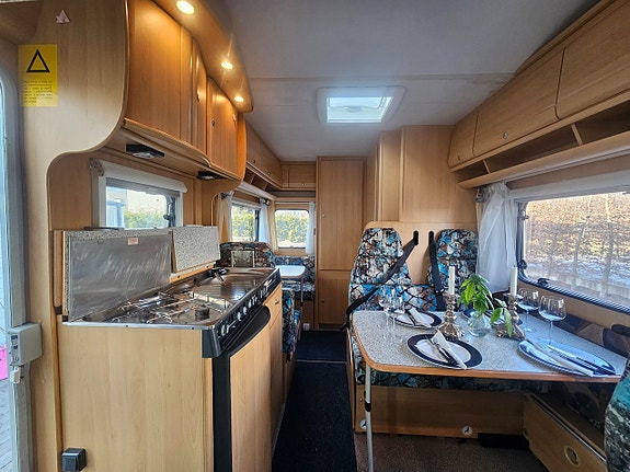 Fiat Ducato Hyr en rymlig husbil i sommar – 6 platser och B-körkort 2 of 11