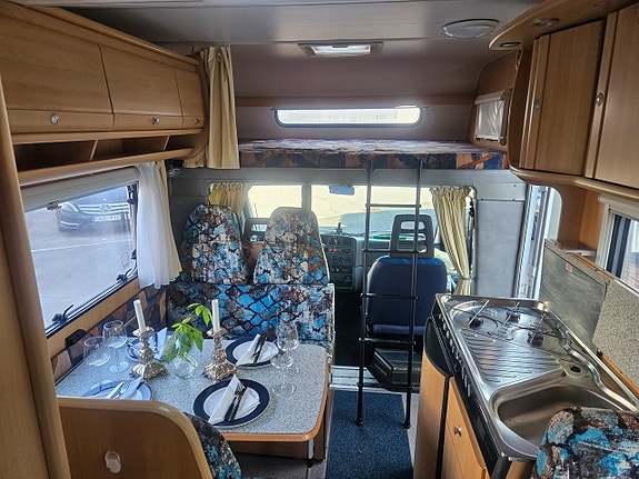 Fiat Ducato Hyr en rymlig husbil i sommar – 6 platser och B-körkort 7 of 11