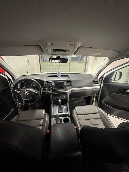 Volkswagen Amarok 7 of 12
