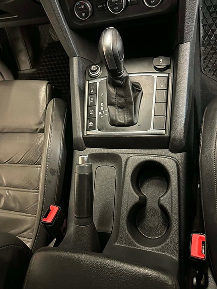 Volkswagen Amarok 3 of 5