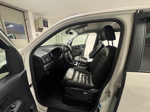 Volkswagen Amarok 2 of 5