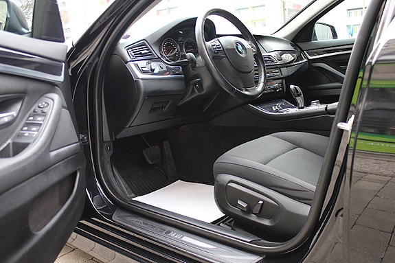BMW 520d 19 of 28
