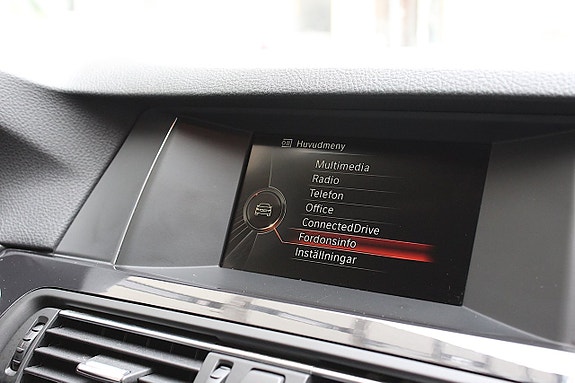 BMW 520d 24 of 28