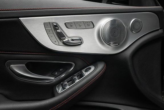 Mercedes-Benz C43 12 of 16
