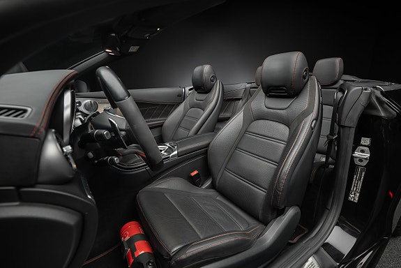 Mercedes-Benz C43 10 of 16
