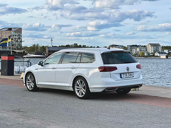 Volkswagen Passat 3 of 5