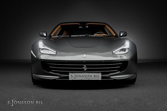 Ferrari Lusso 5 of 5