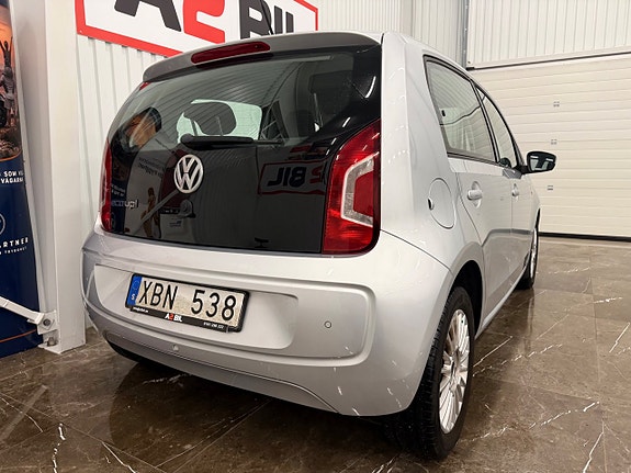 Volkswagen UP! 6 of 23