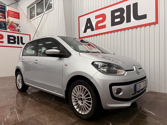 Volkswagen UP! 2 of 5