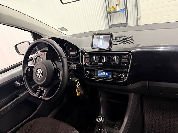 Volkswagen UP! 10 of 23