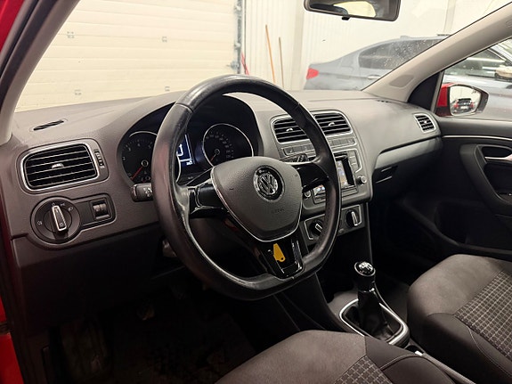 Volkswagen Polo 17 of 23