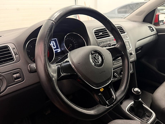 Volkswagen Polo 18 of 23