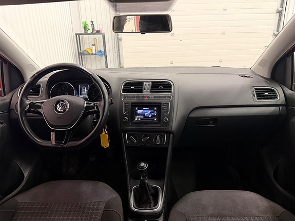 Volkswagen Polo 14 of 23