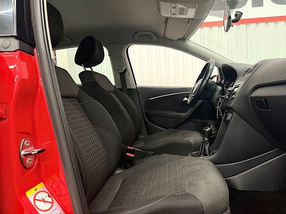 Volkswagen Polo 9 of 23