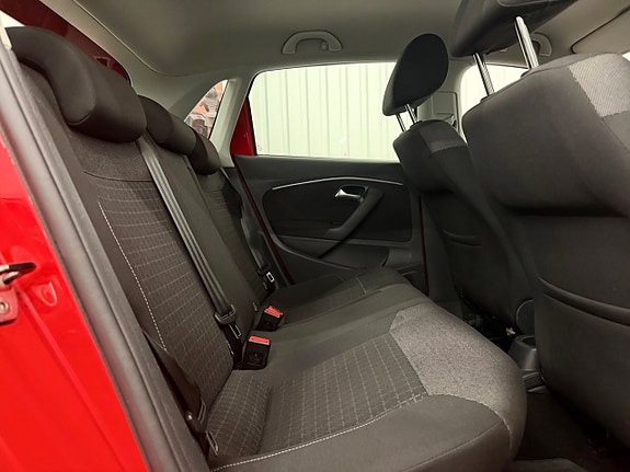 Volkswagen Polo 13 of 23