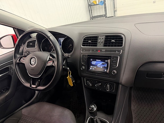 Volkswagen Polo 11 of 23