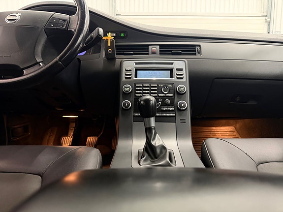 Volvo V70 15 of 23