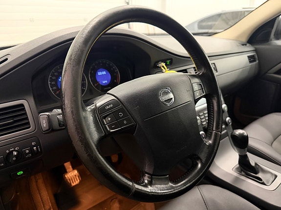 Volvo V70 18 of 23