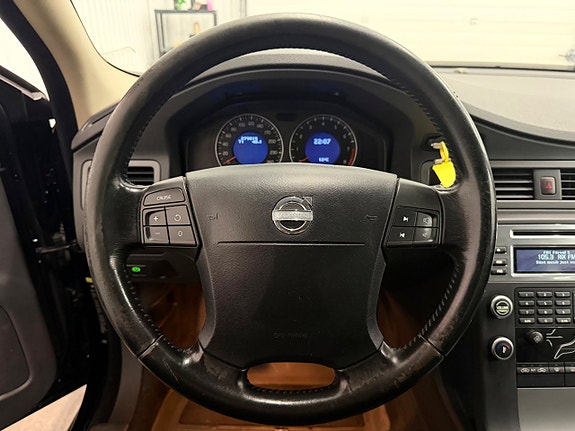 Volvo V70 19 of 23