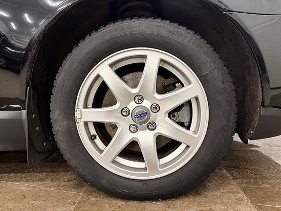 Volvo V70 4 of 23