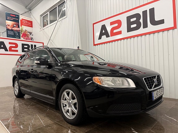 Volvo V70 2 of 23