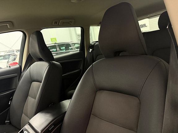 Volvo V70 16 of 23