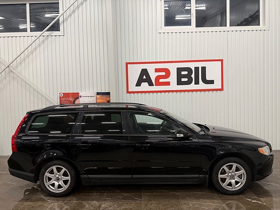 Volvo V70 3 of 23