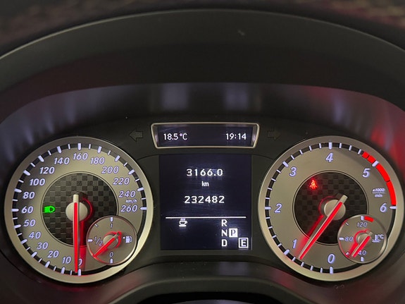 Mercedes-Benz A200 23 of 27