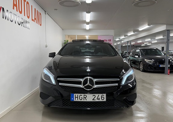 Mercedes-Benz A200 3 of 5