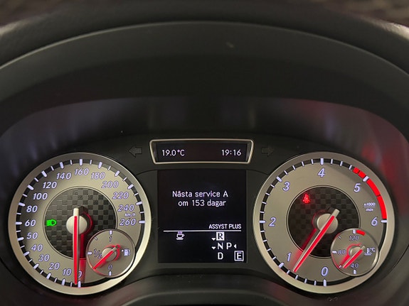 Mercedes-Benz A200 24 of 27