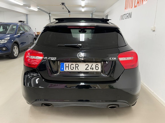 Mercedes-Benz A200 13 of 27