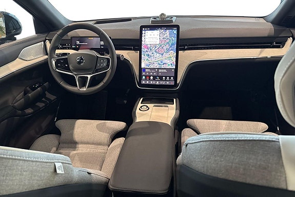 Volvo EX90 8 of 18
