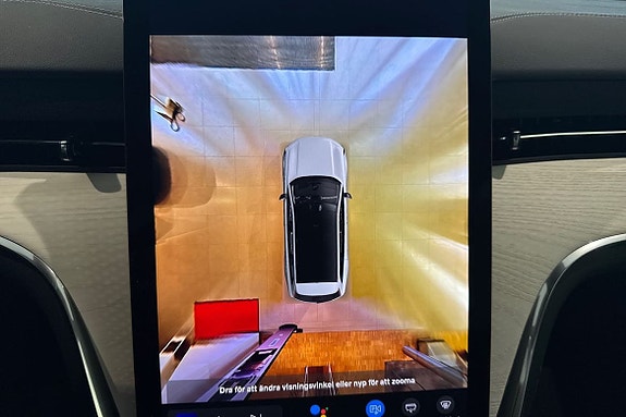 Volvo EX90 18 of 18