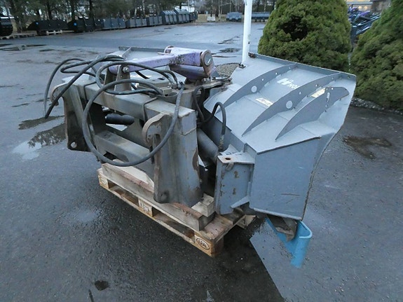 Beg Holms Vikplog PV2,4 med L30/ZL602 eller Valfritt fäste 3 of 5