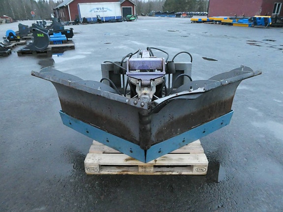 Beg Holms Vikplog PV2,4 med L30/ZL602 eller Valfritt fäste 2 of 5