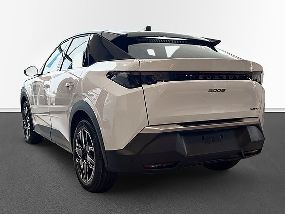 Peugeot 3008 2 of 5