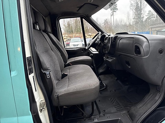 Ford Transit 13 of 30