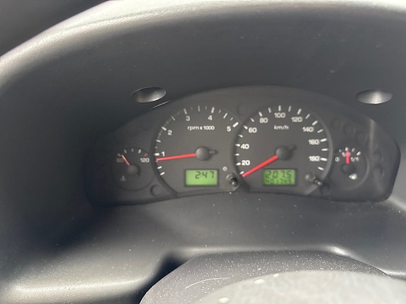 Ford Transit 9 of 30