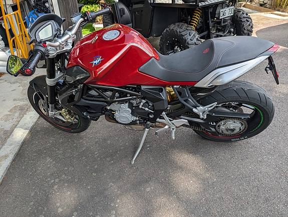 MV Agusta Brutale 800 3 of 3