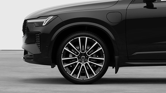 Volvo XC90 7 of 16