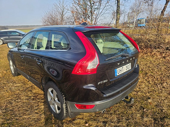 Volvo XC60 4 of 5