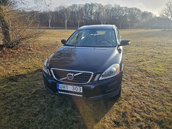 Volvo XC60 3 of 5