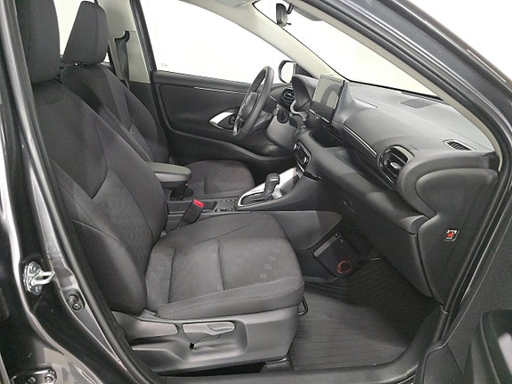Mazda 2 6 of 12