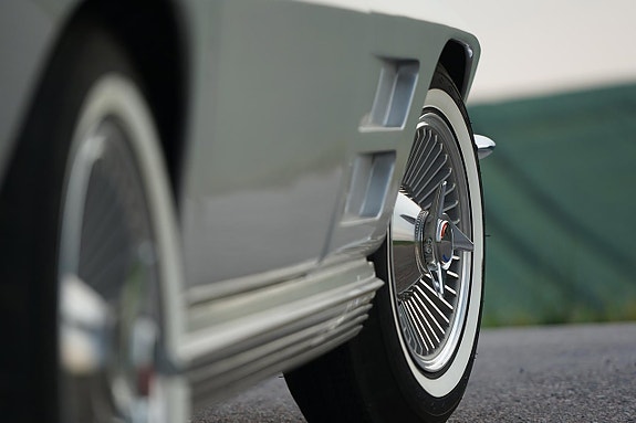 Chevrolet Corvette 15 of 28