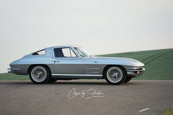 Chevrolet Corvette 17 of 28